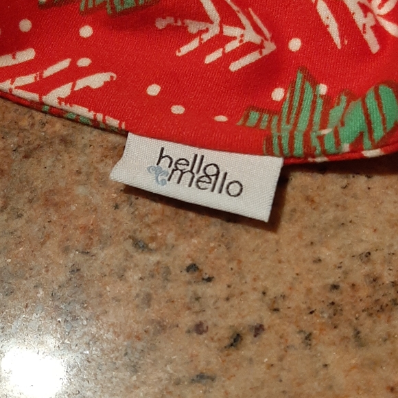 Hello Mello fabric holiday pouch - Picture 2 of 3